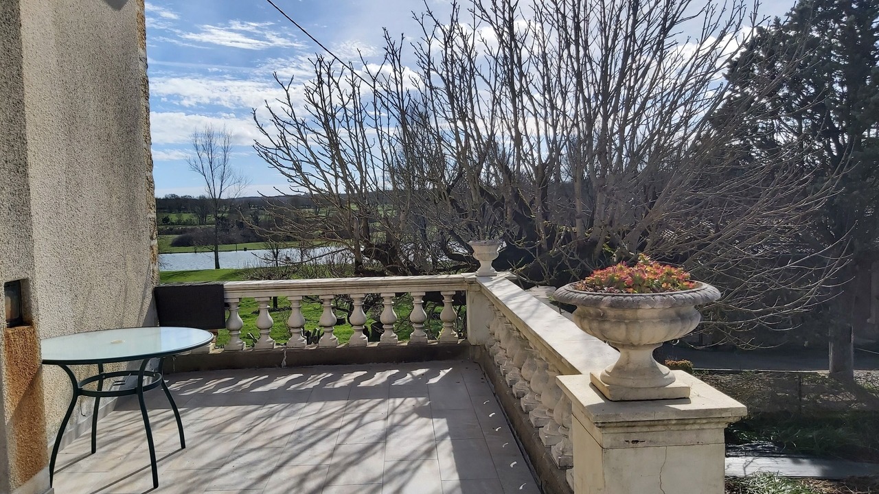 Photo of Patio Balcony in Saint-Antonin Noble Val