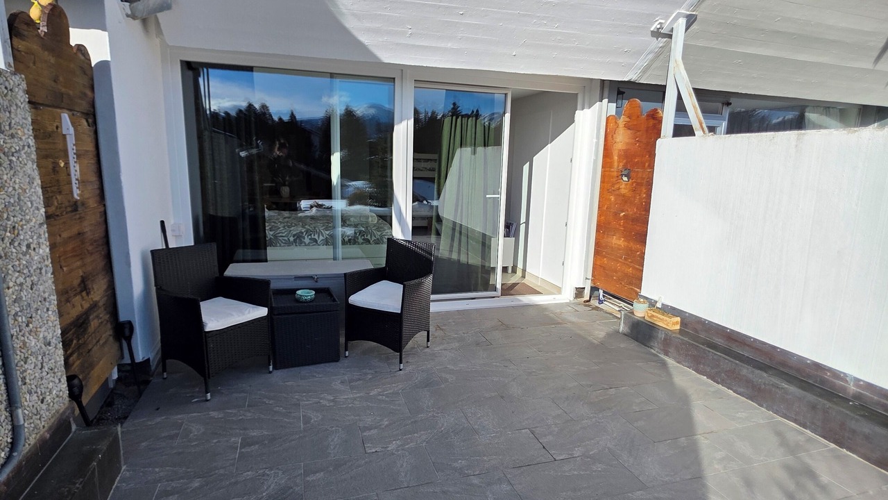 Photo of Patio Balcony in Lens
