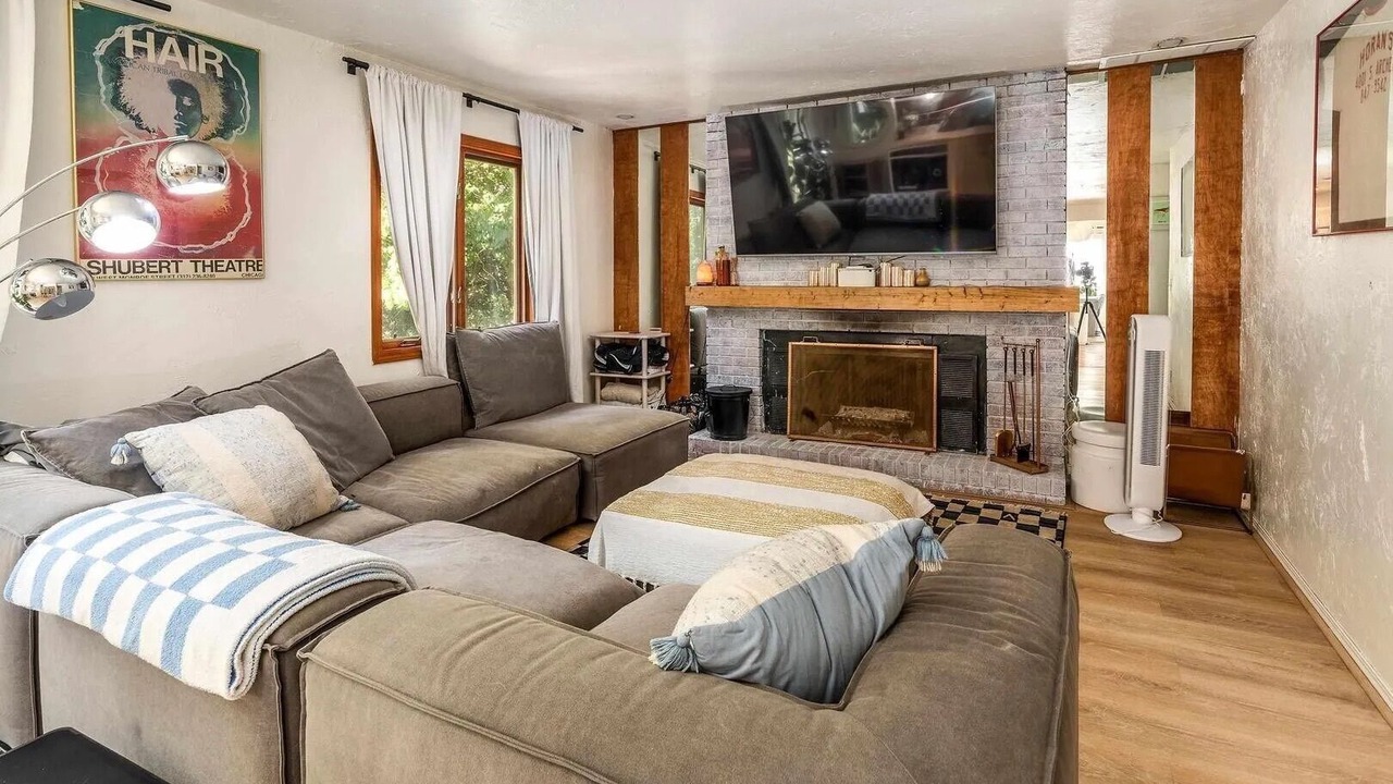 Photo of Livingroom in Carbondale