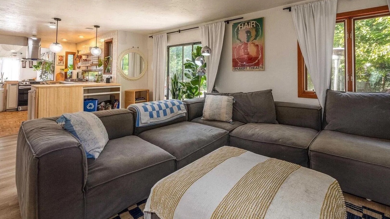 Photo of Livingroom in Carbondale
