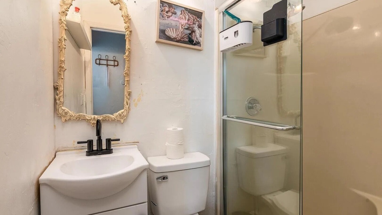 Photo of Bathroom in Carbondale