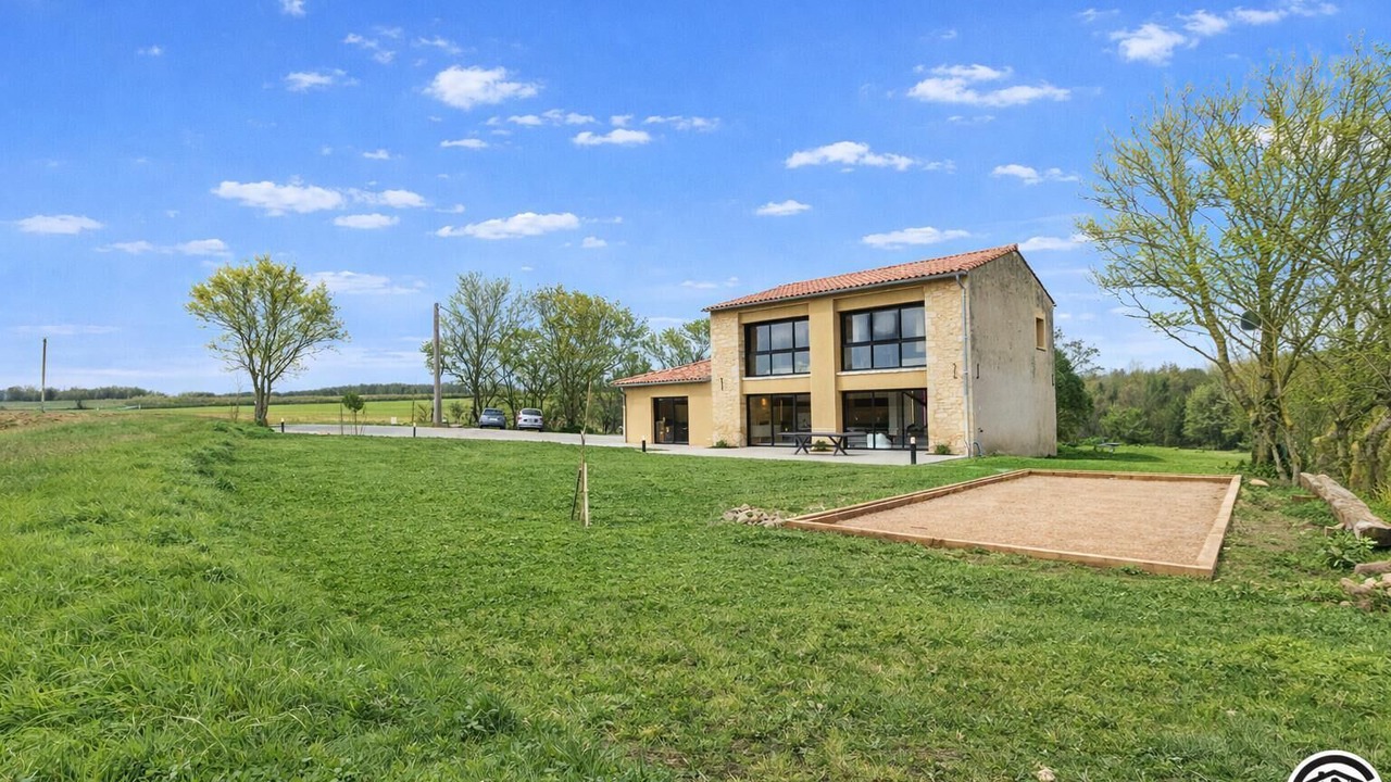 Photo of Outdoor in Mourvilles-Hautes
