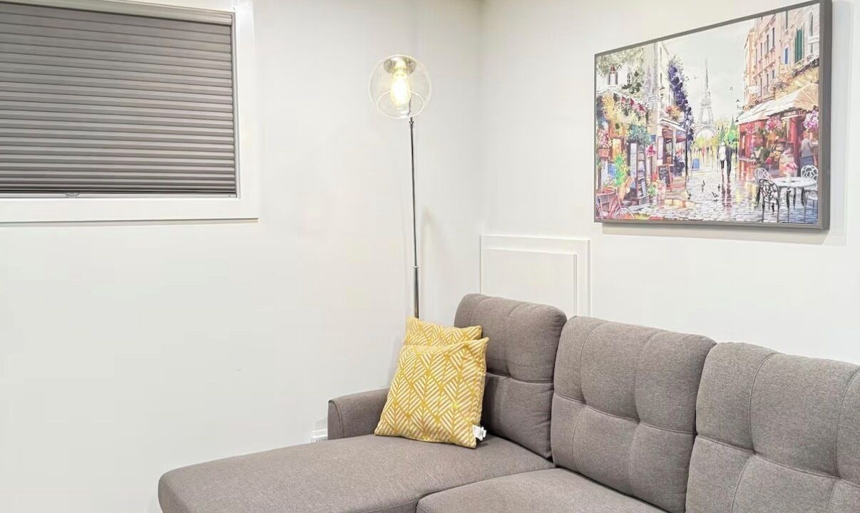 Photo of Livingroom in Regina