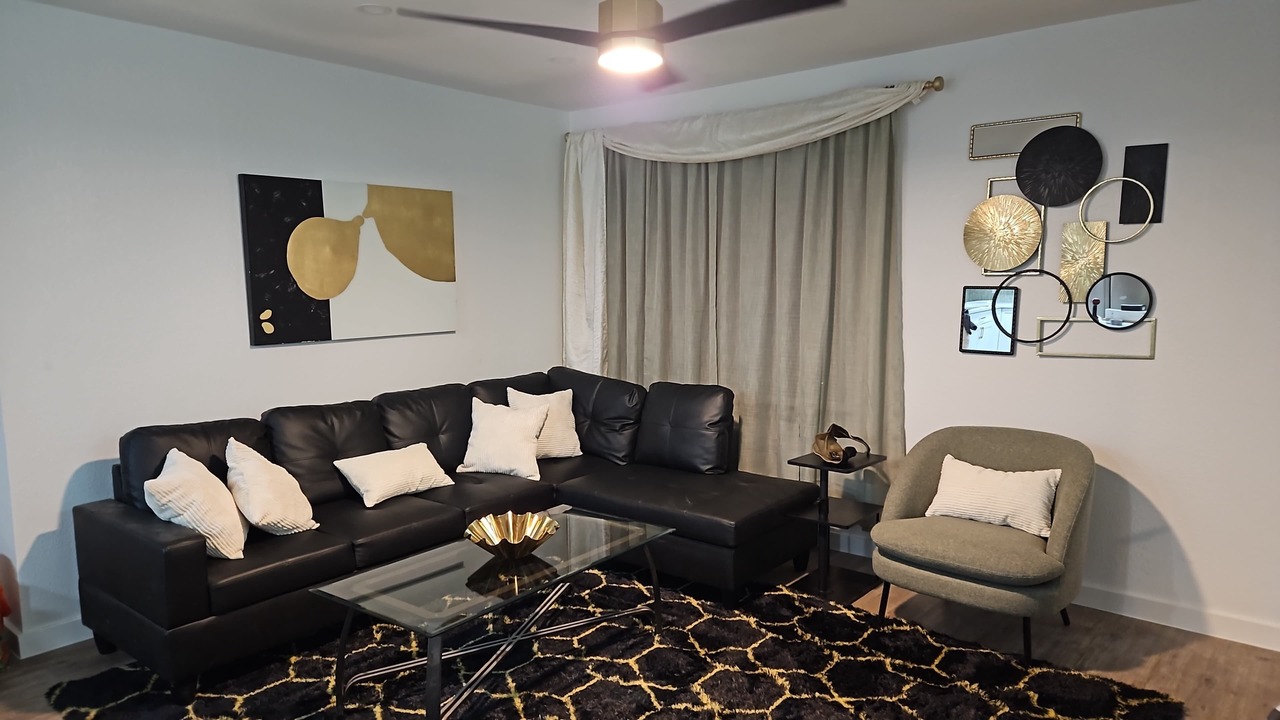 Photo of Livingroom in Hancock