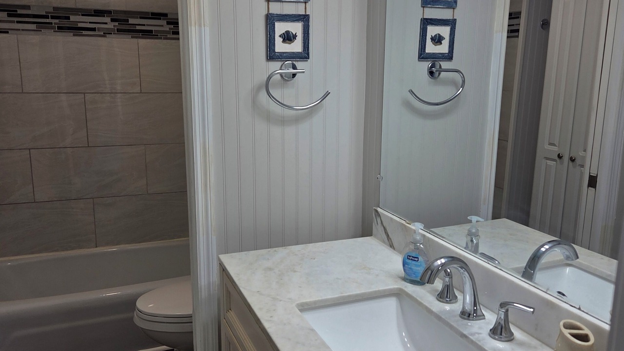Photo of Bathroom in Marathon