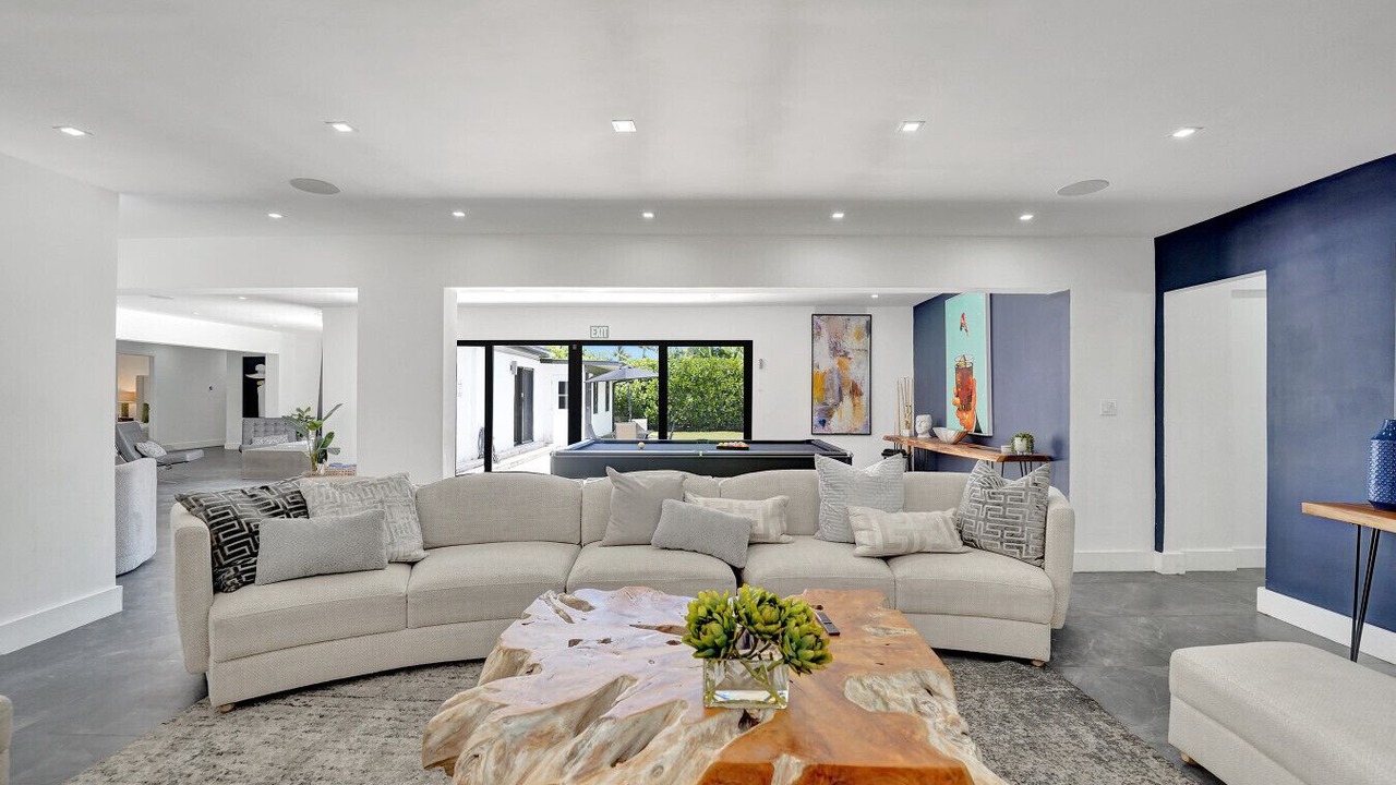 Photo of Outdoor in Hollywood Hills