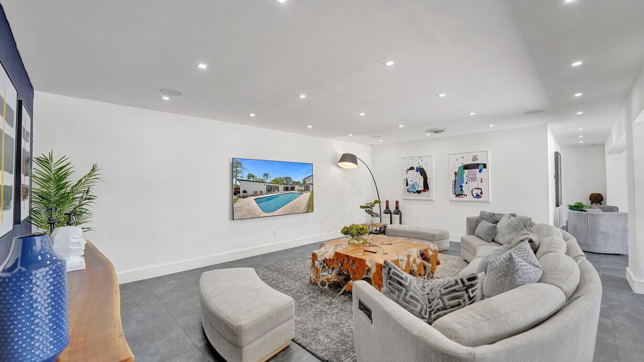 Photo of Outdoor in Hollywood Hills