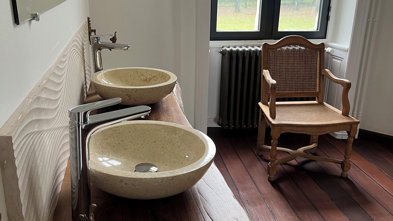 Photo of Bathroom in Beaucouze
