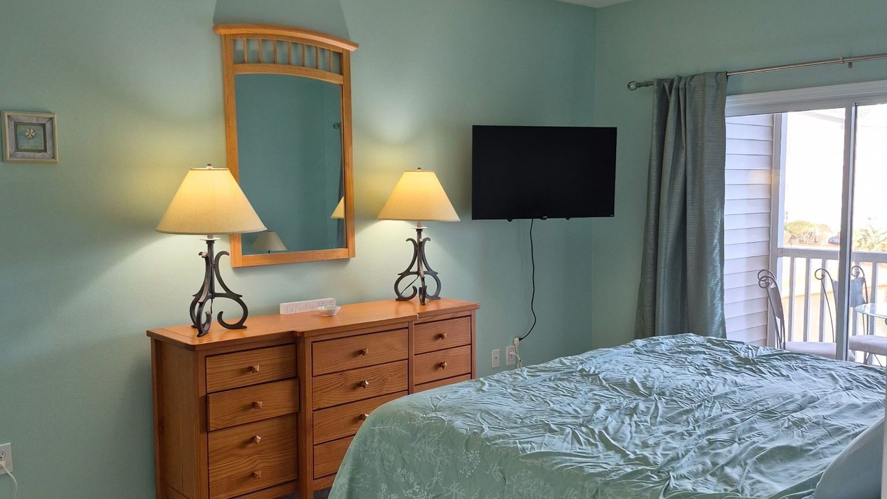 Photo of Bedroom in Sunset Beach