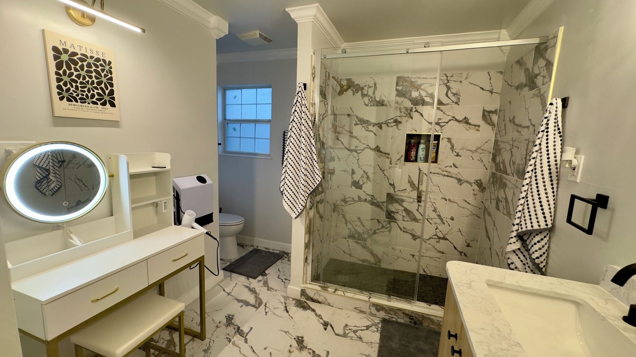 Photo of Bathroom in Oak Cliff
