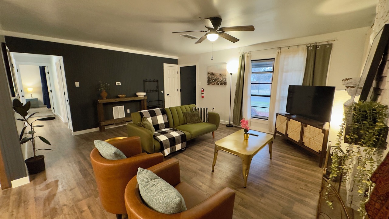 Photo of Livingroom in Oak Cliff