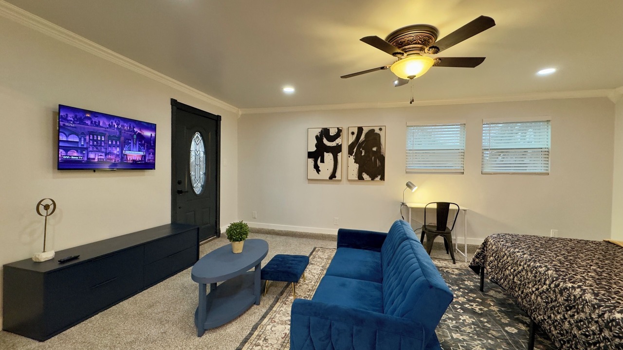 Photo of Livingroom in Oak Cliff