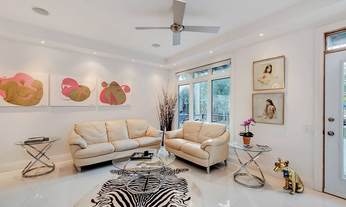 Photo of Livingroom in Old Ottawa East