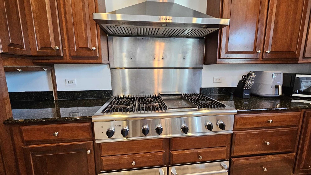 Photo of Kitchen in Bensenville
