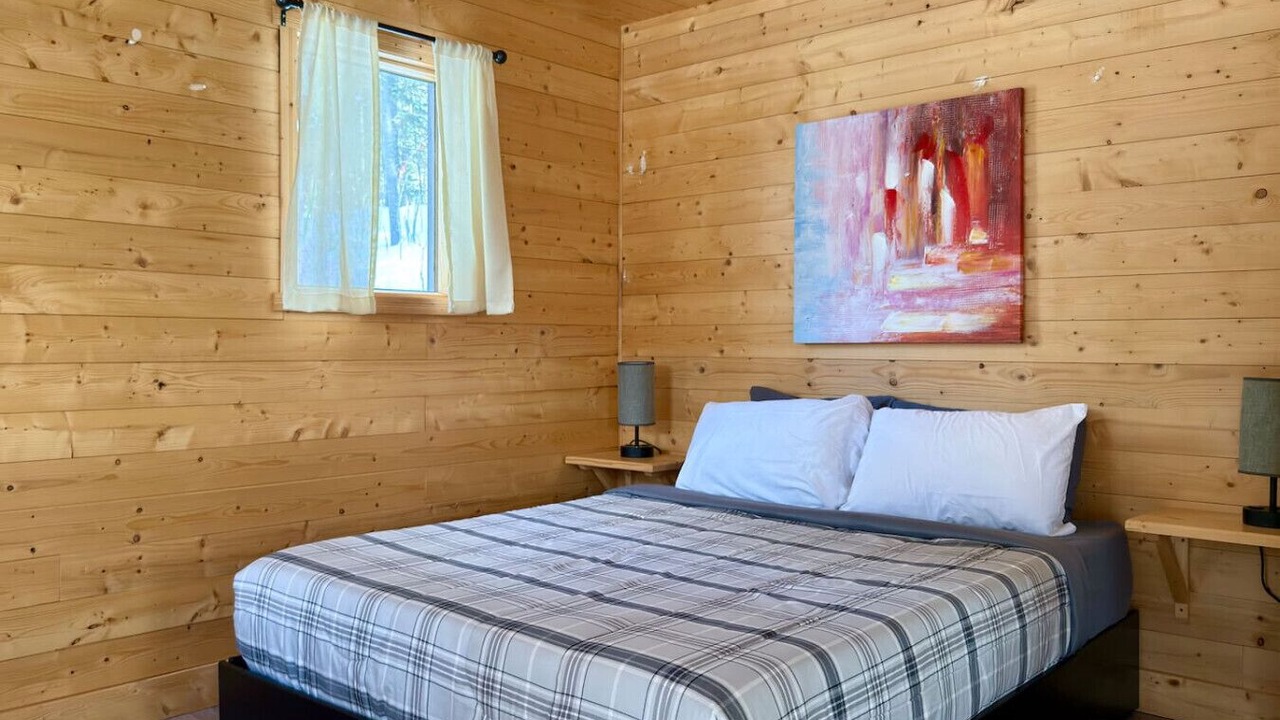 Photo of Bedroom in Pohenegamook