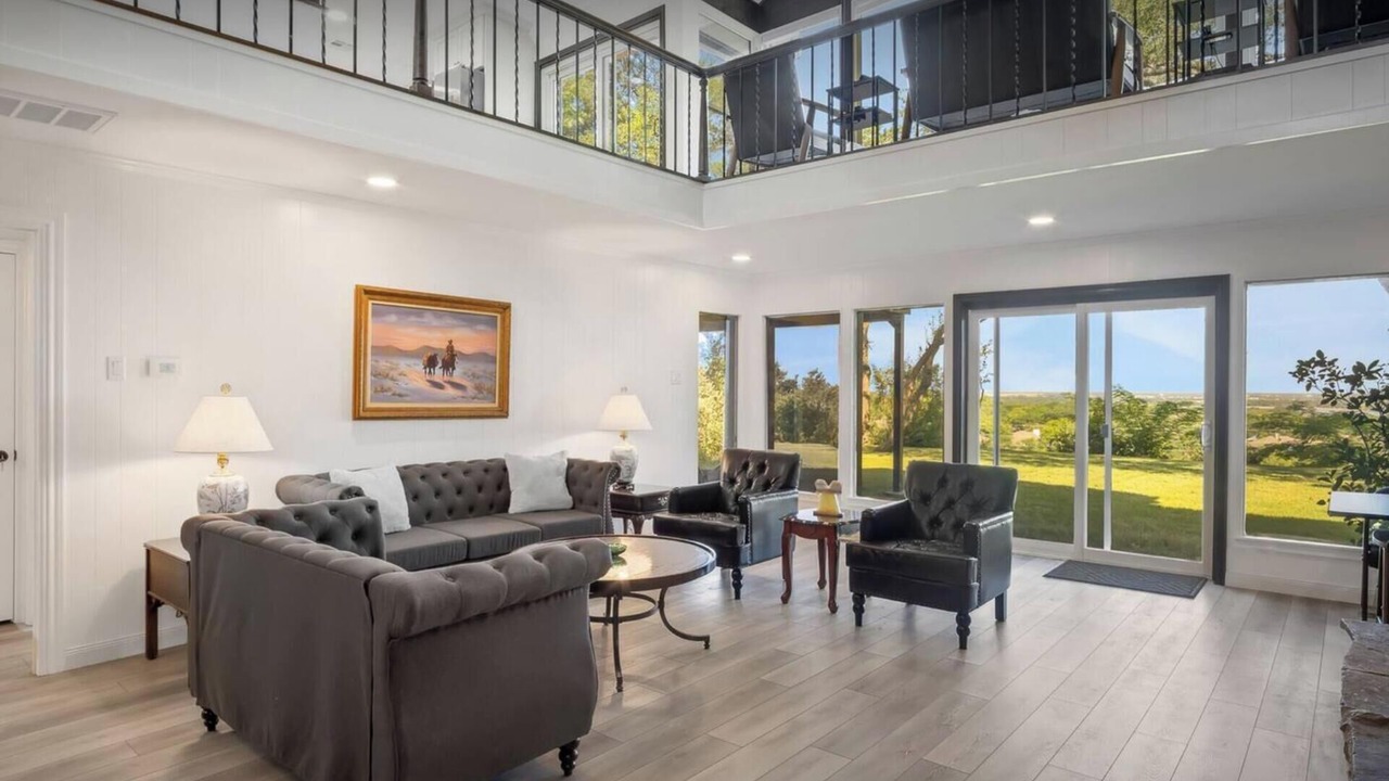 Photo of Livingroom in Woodway