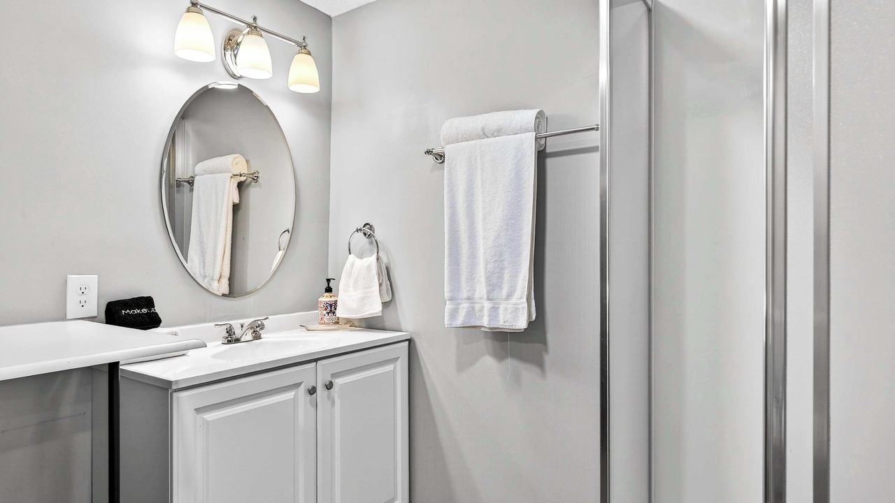 Photo of Bathroom in Shelby Park