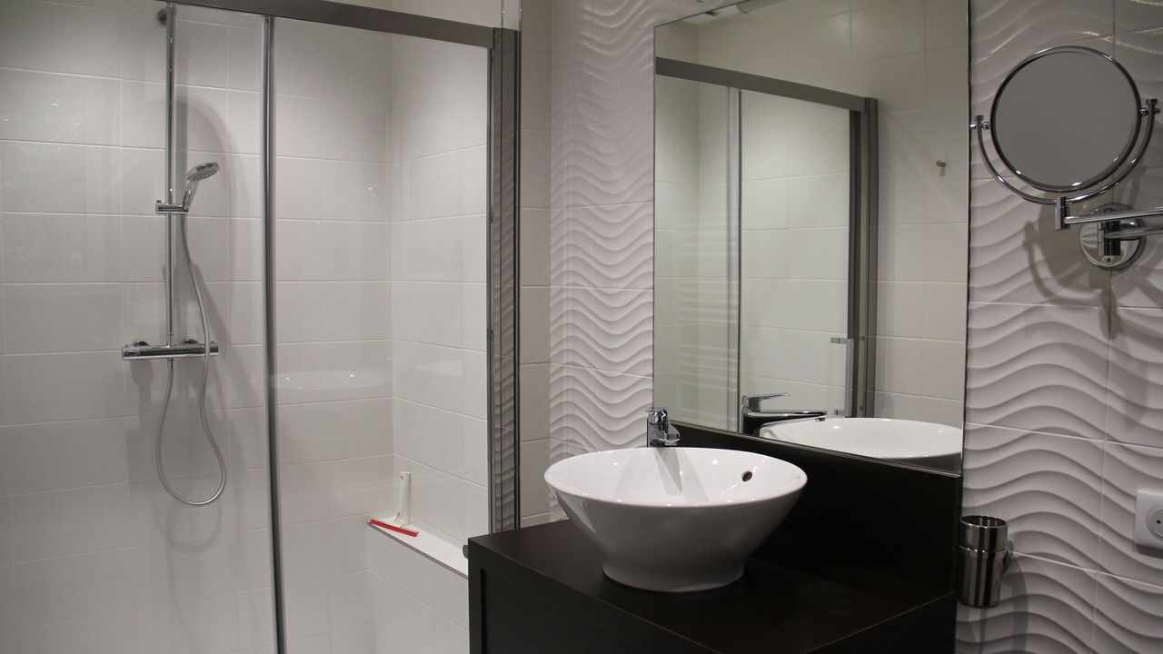Photo of Bathroom in Henouville