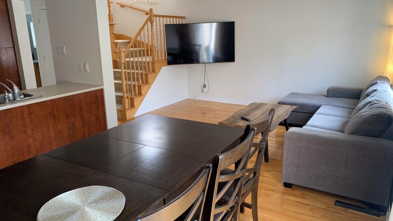 Photo of Livingroom in Pincourt
