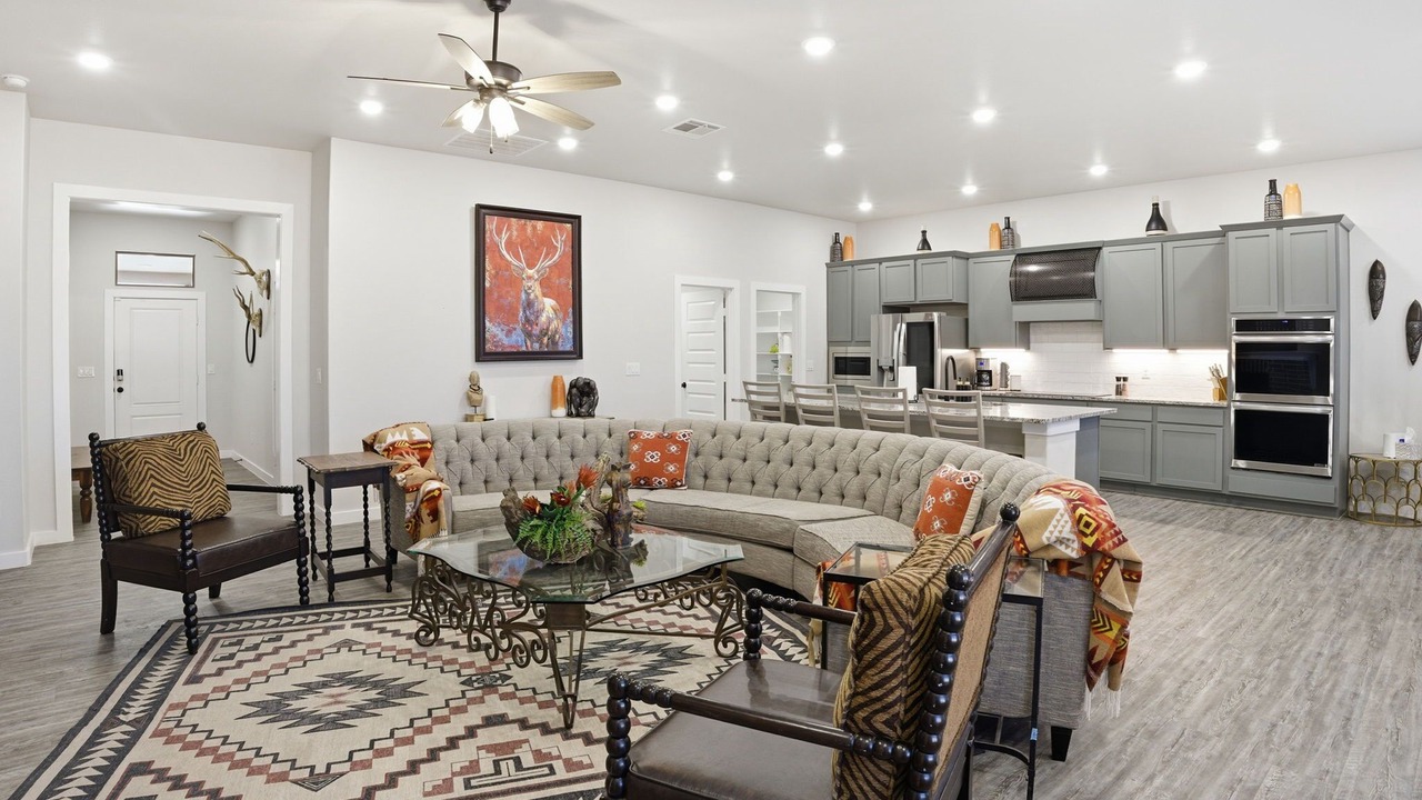 Photo of Livingroom in Midland