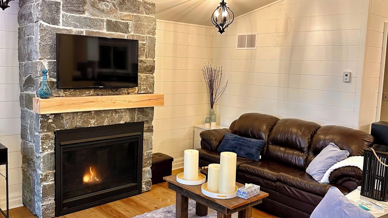 Photo of Livingroom in Utterson