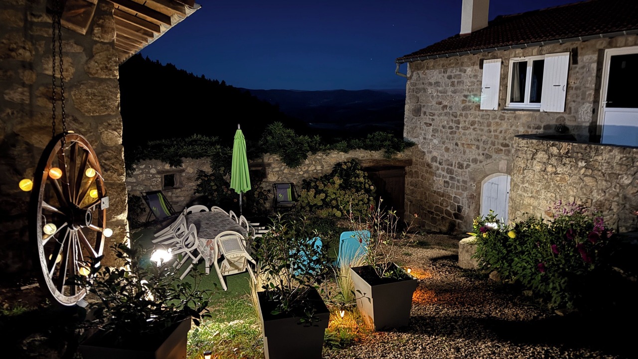 Photo of Patio Balcony in Nozieres