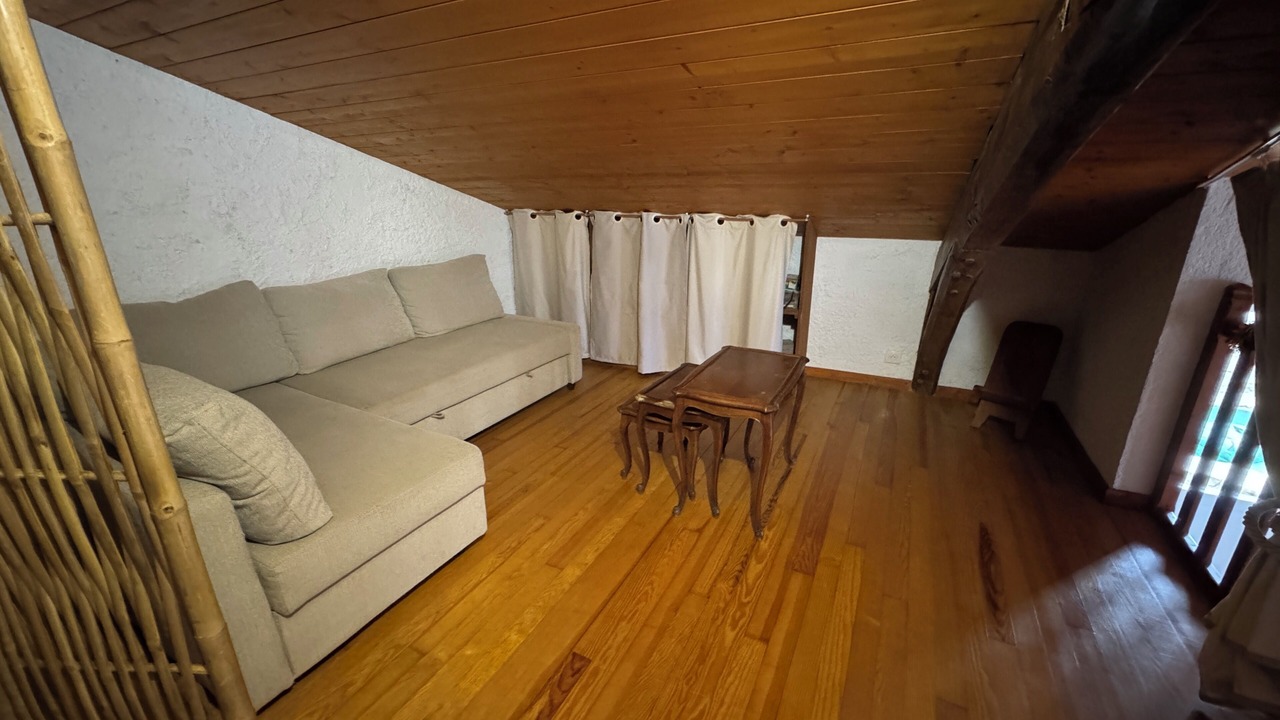 Photo of Livingroom in Nozieres