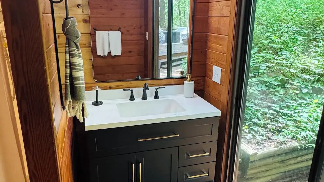 Photo of Bathroom in Bynum