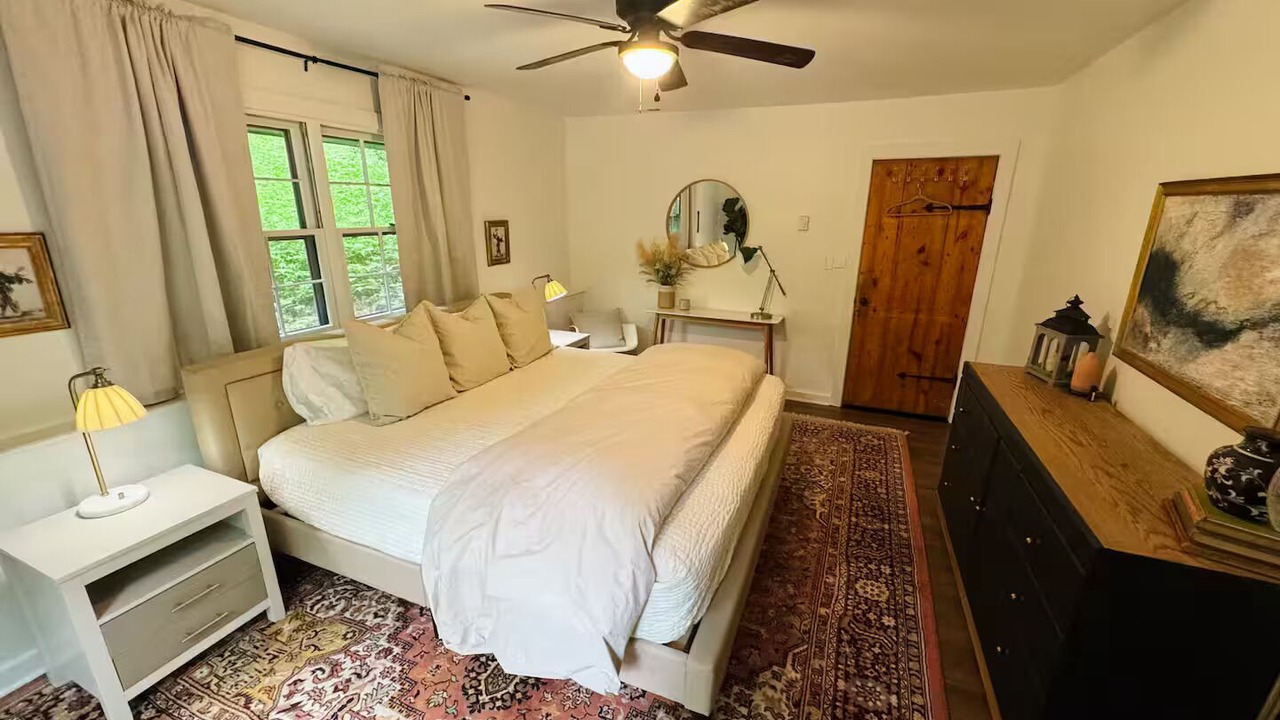 Photo of Bedroom in Bynum