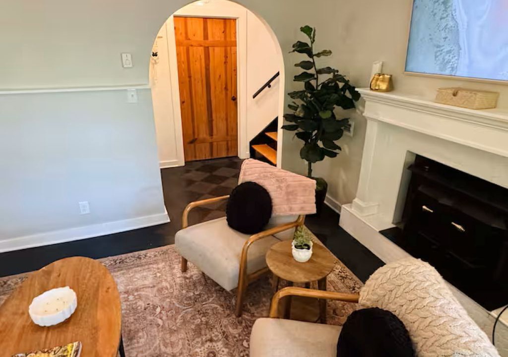 Photo of Livingroom in Bynum