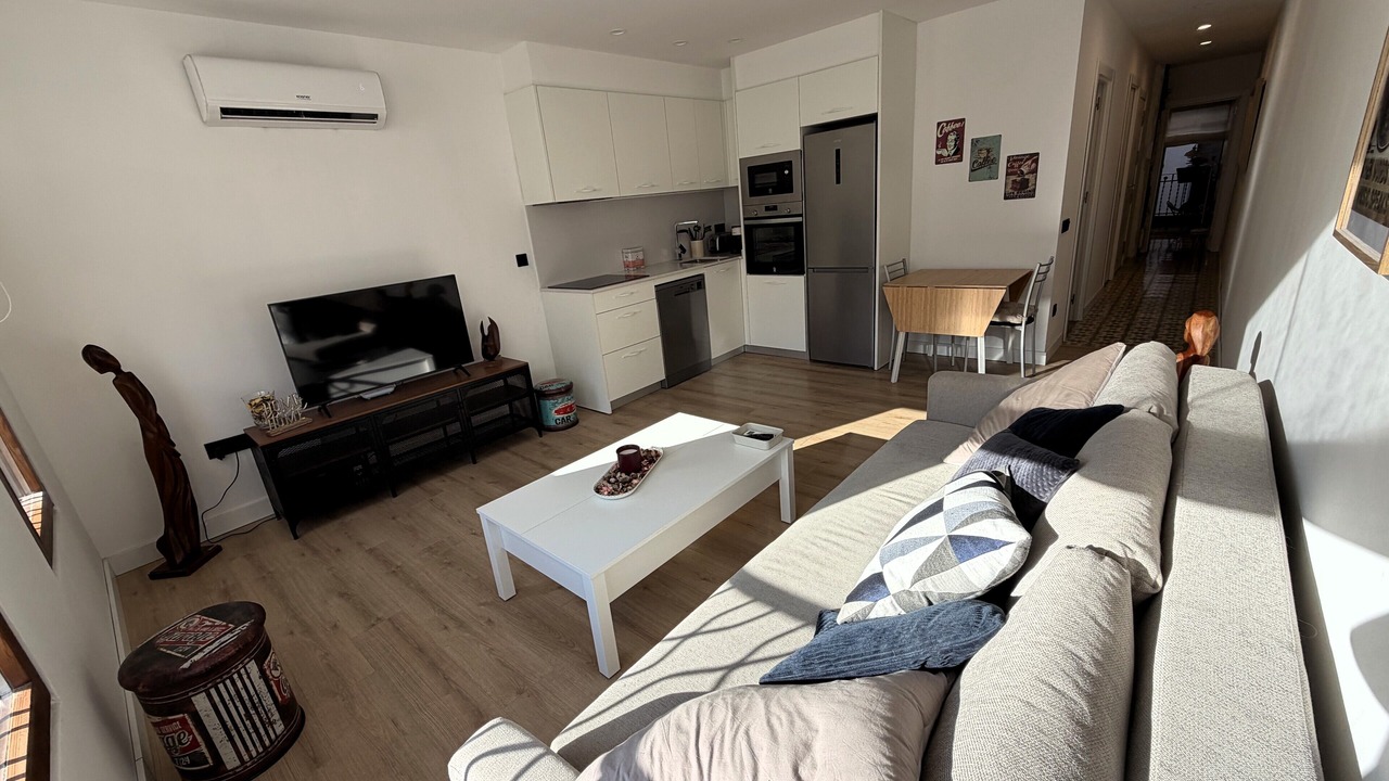 Photo of Livingroom in Vic