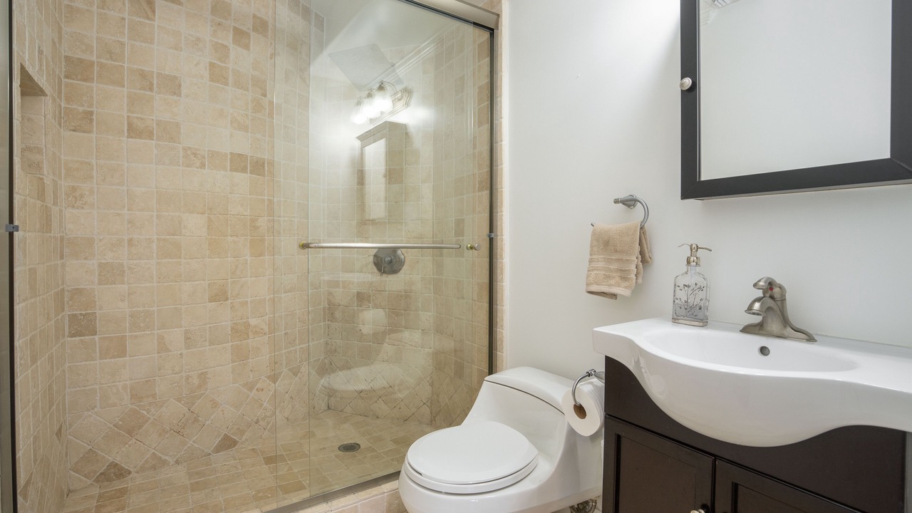 Photo of Bathroom in Woodland Hills