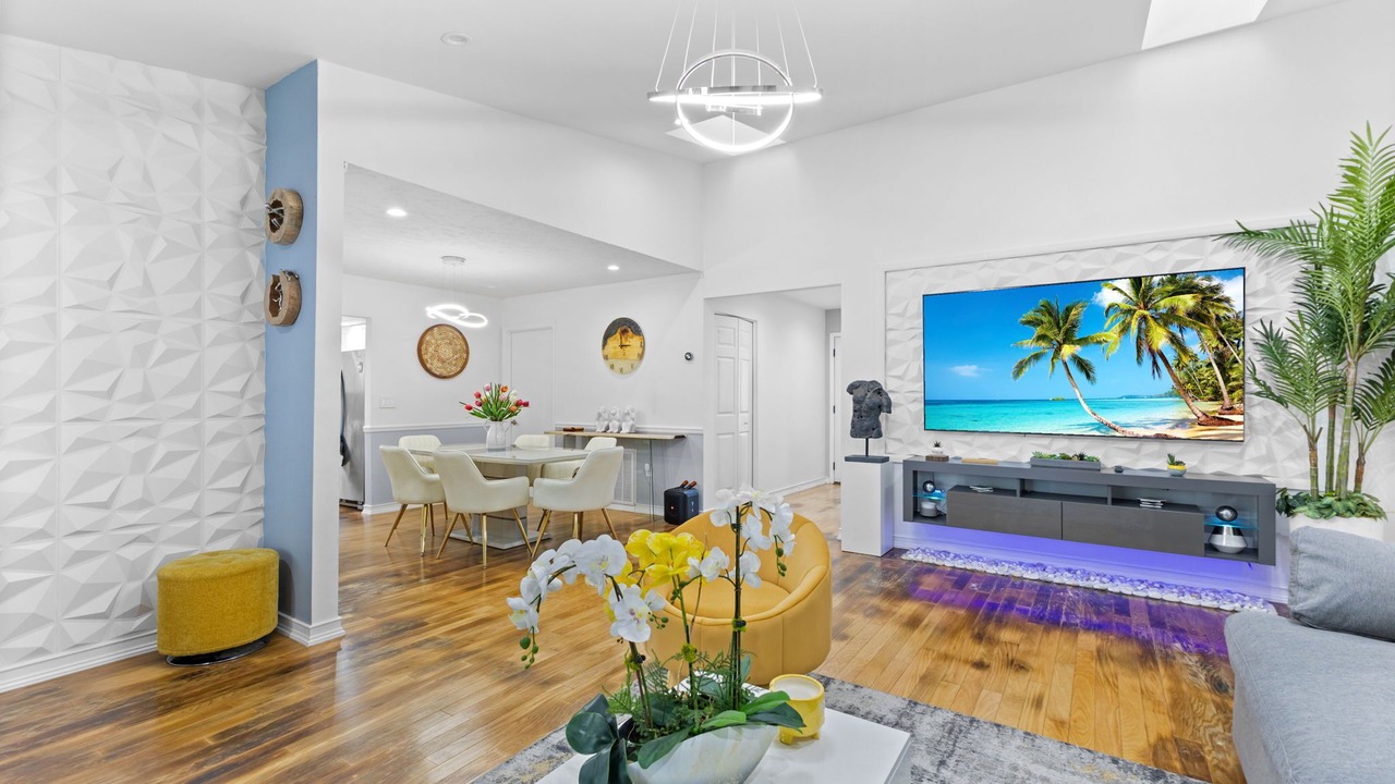 Photo of Livingroom in Lake Sarasota