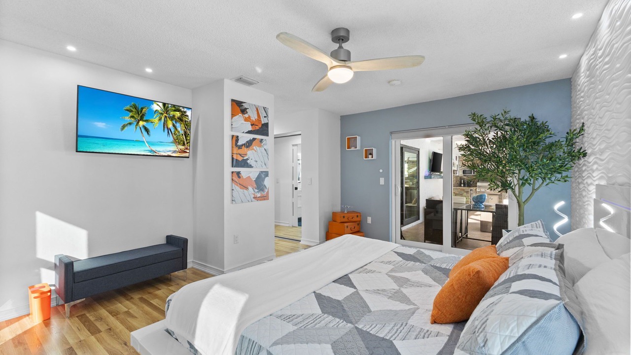 Photo of Bedroom in Lake Sarasota