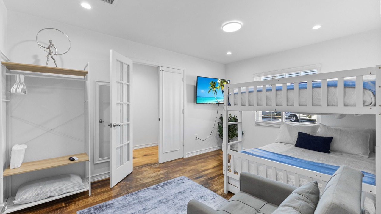 Photo of Bedroom in Lake Sarasota