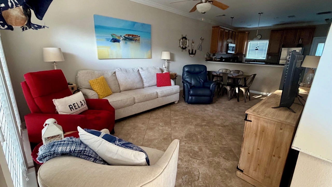 Photo of Livingroom in Long Beach