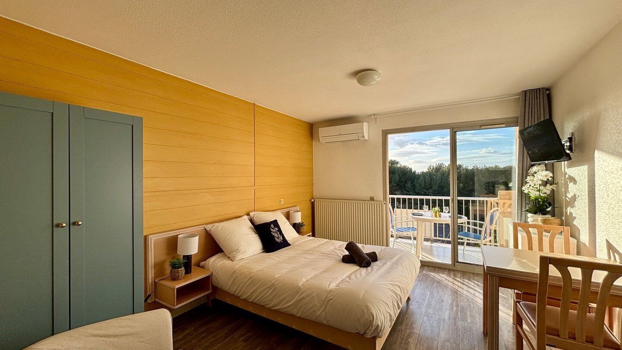 Photo of Bedroom in Balaruc-les-Bains
