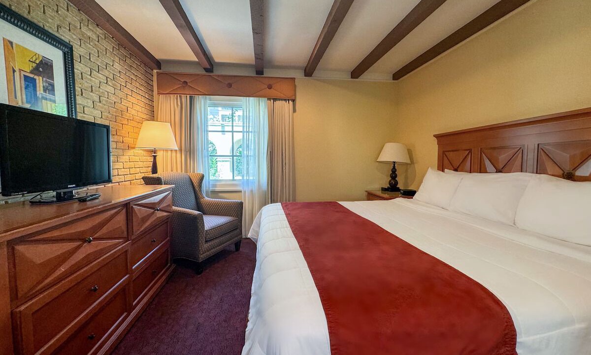 Photo of Bedroom in Western Division