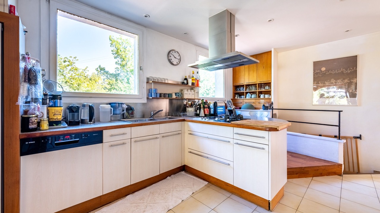 Photo of Kitchen in Le Plan-de-Grasse