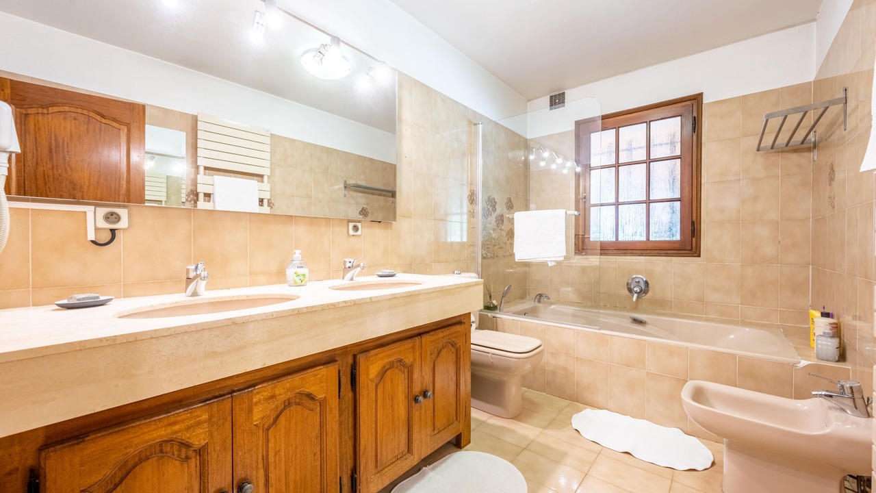Photo of Bathroom in Le Plan-de-Grasse