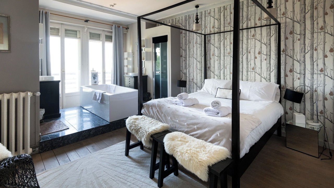 Photo of Bedroom in Cote Ouest Ormeaux