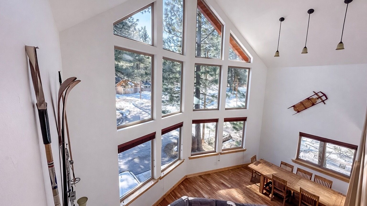 Photo of Livingroom in Sierra Tract