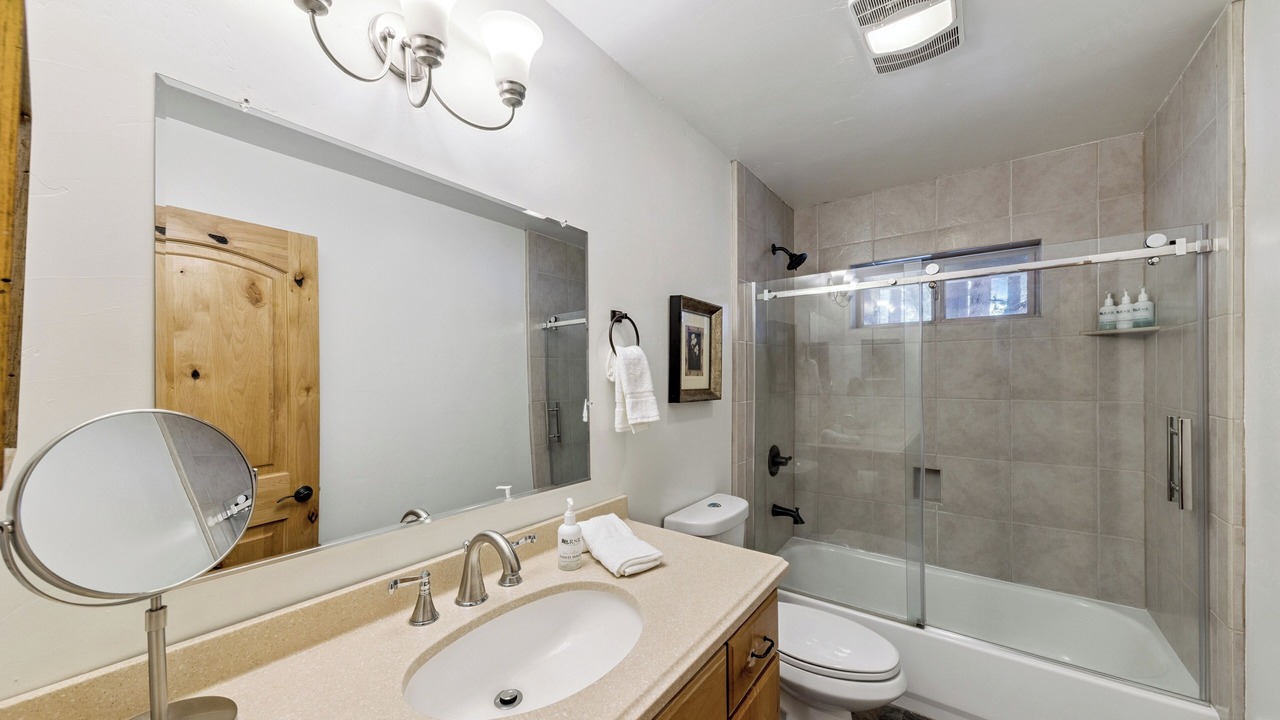 Photo of Bathroom in Sierra Tract