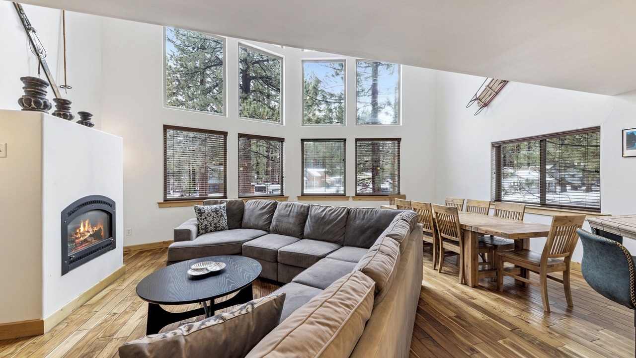 Photo of Livingroom in Sierra Tract