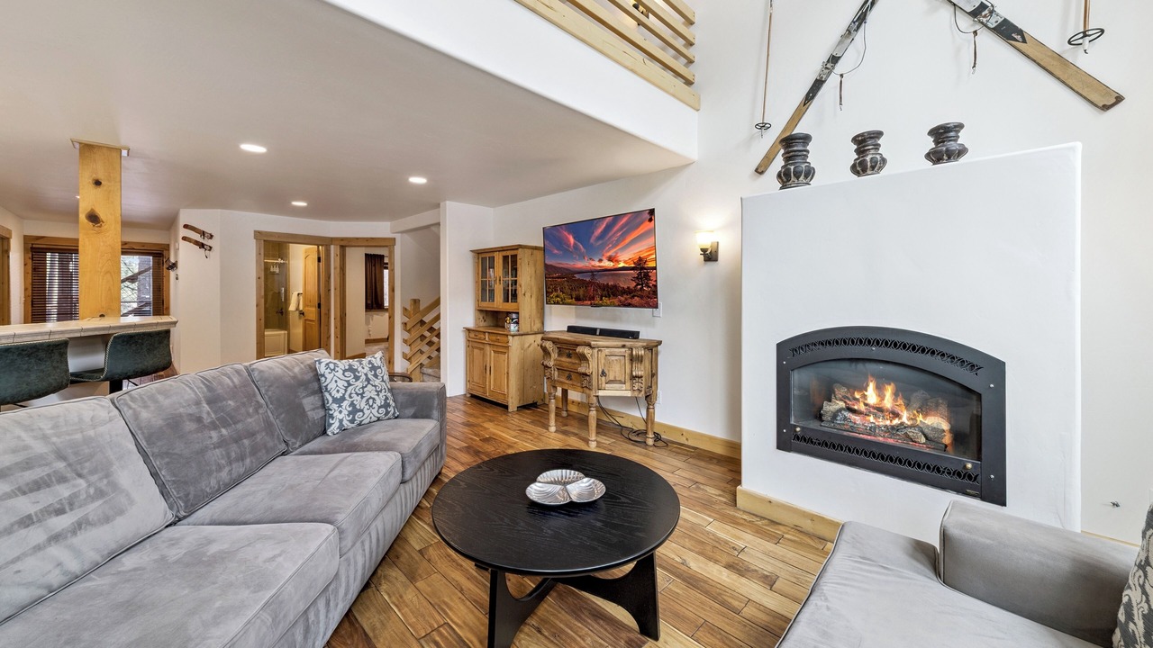 Photo of Livingroom in Sierra Tract
