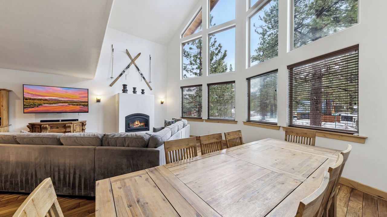 Photo of Livingroom in Sierra Tract