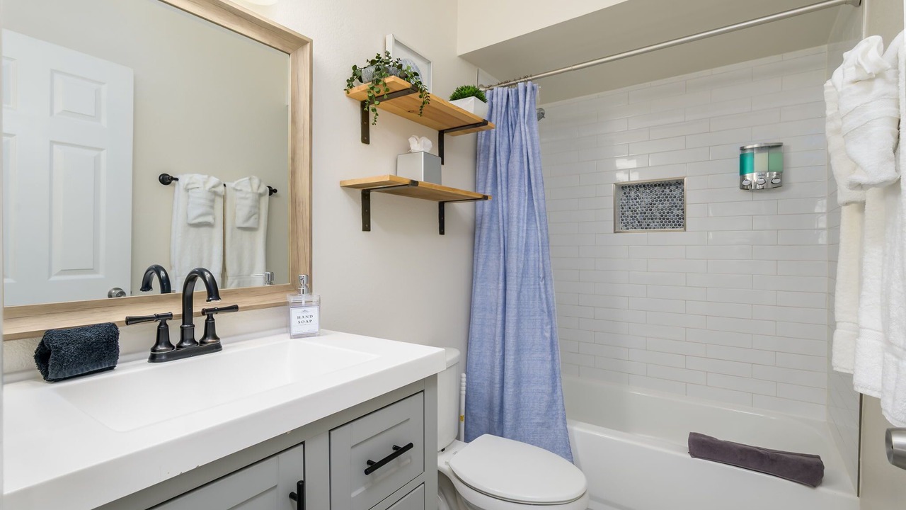 Photo of Bathroom in West Glen Community Association