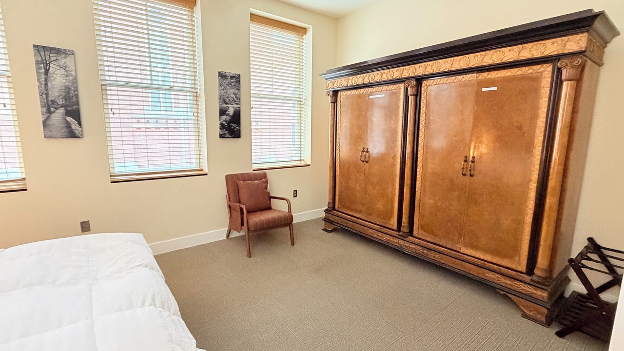 Photo of Bedroom in Utica