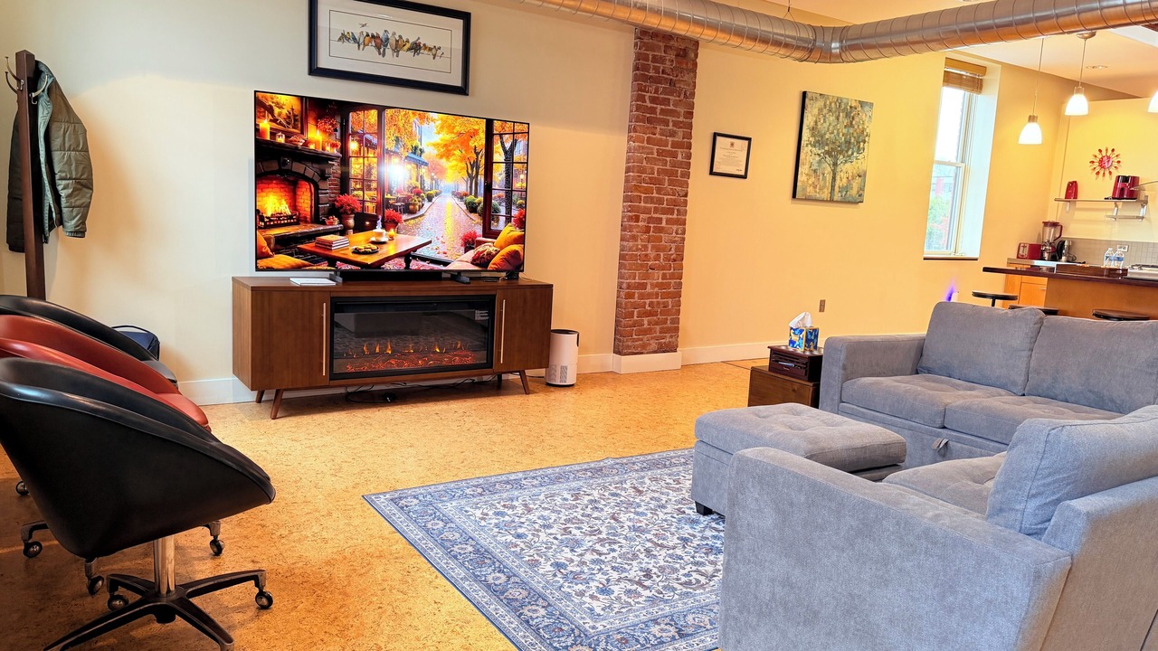 Photo of Livingroom in Utica