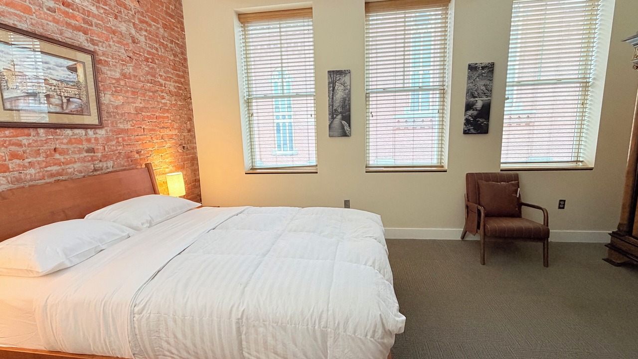 Photo of Bedroom in Utica